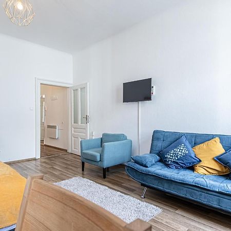 Explore Vienna: 1Br Retreat Near Westbahnhof Ngoại thất bức ảnh
