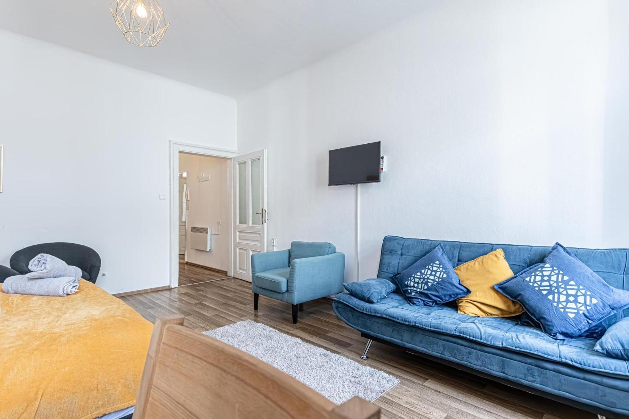 Explore Vienna: 1Br Retreat Near Westbahnhof Ngoại thất bức ảnh