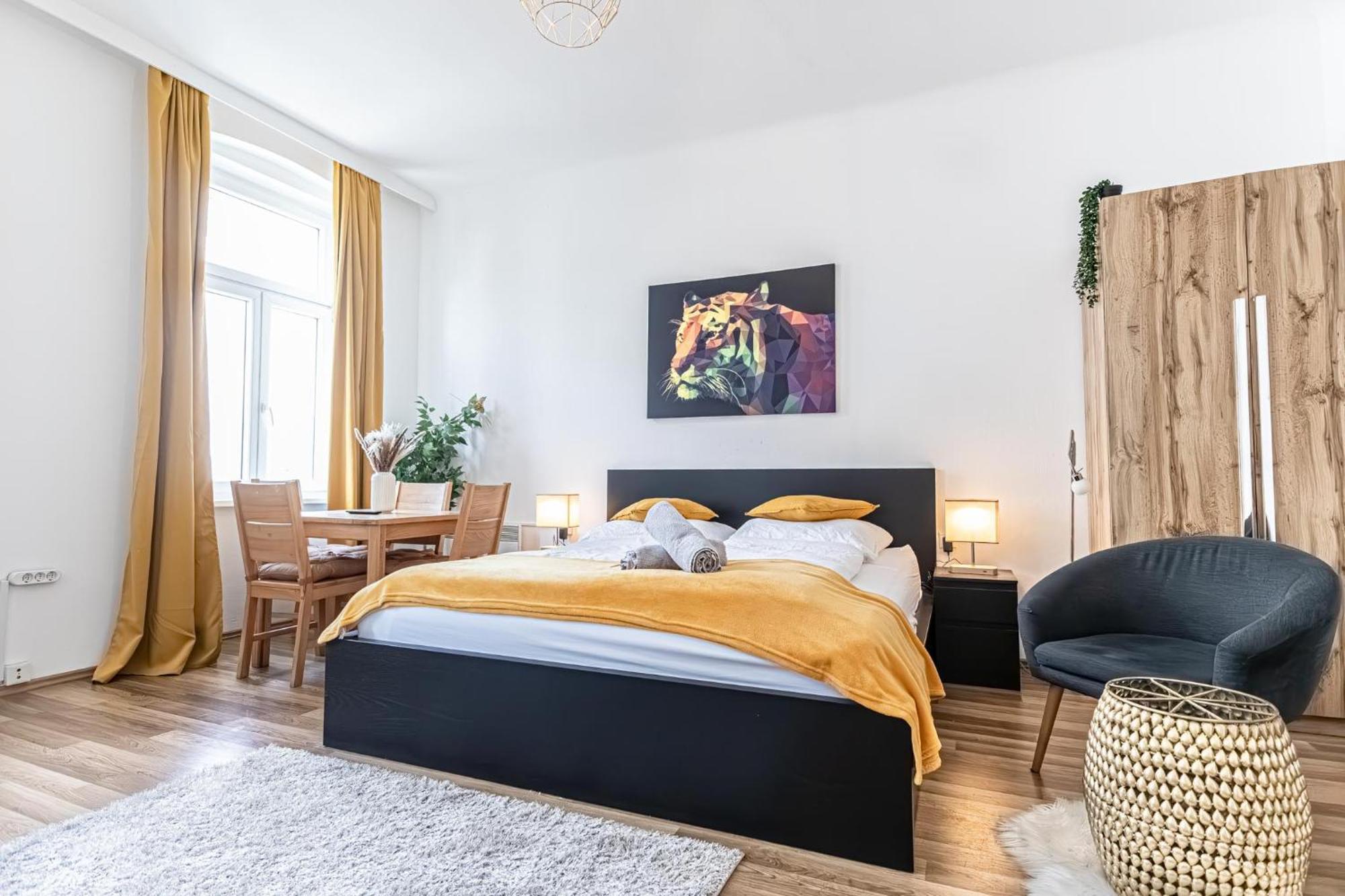 Explore Vienna: 1Br Retreat Near Westbahnhof Ngoại thất bức ảnh